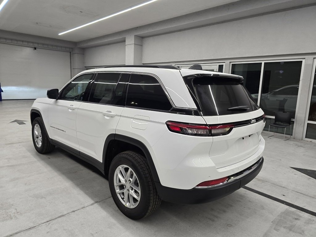 New 2025 Jeep Grand Cherokee LAREDO X 4X2 Sport Utility