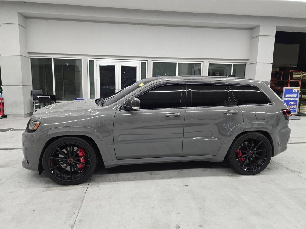 2020 Jeep Grand Cherokee SRT8 photo 2