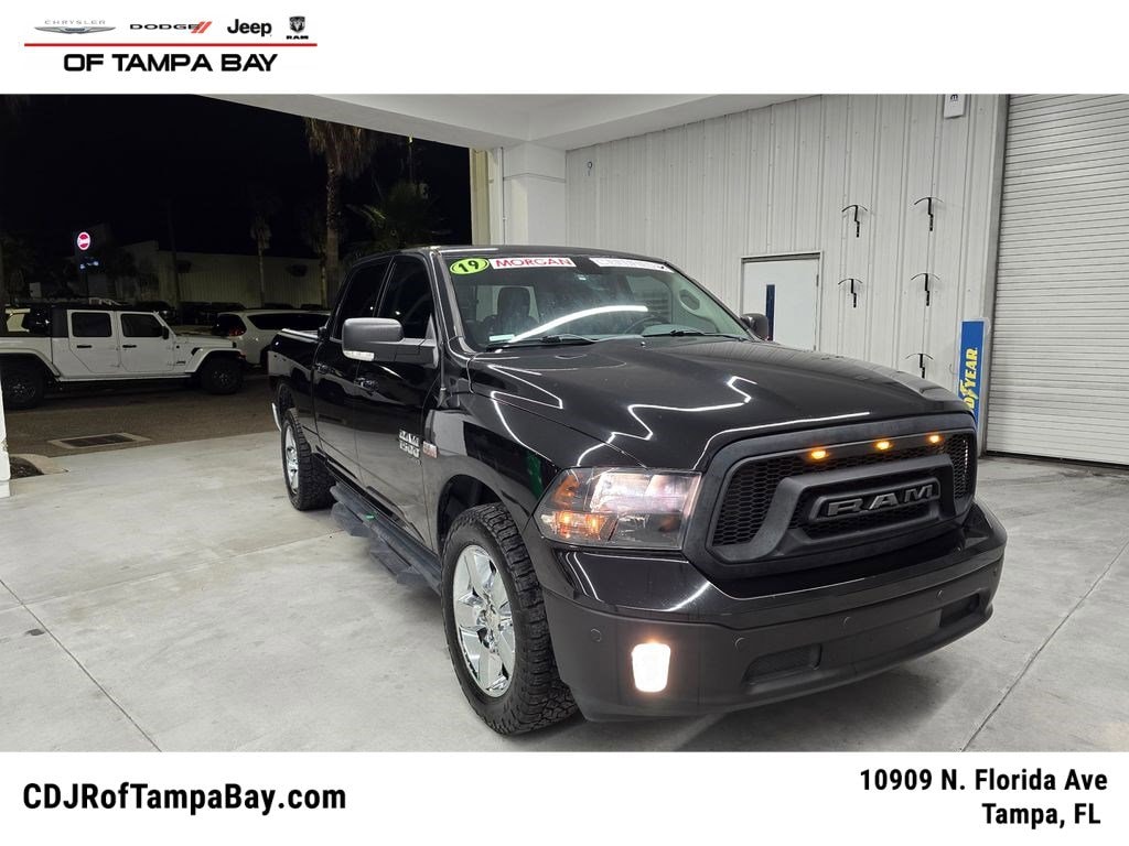 2019 RAM 1500 Classic Big Horn 4x4 Crew Cab 6'4's photo