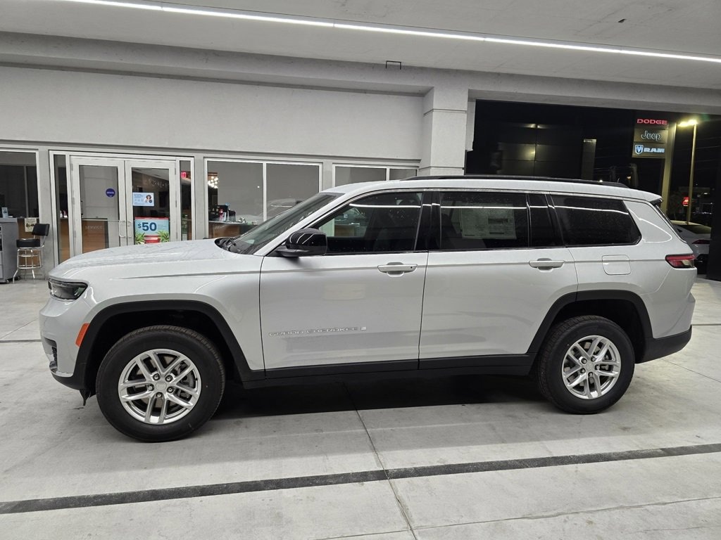 New 2025 Jeep Grand Cherokee L LAREDO 4X4 Sport Utility