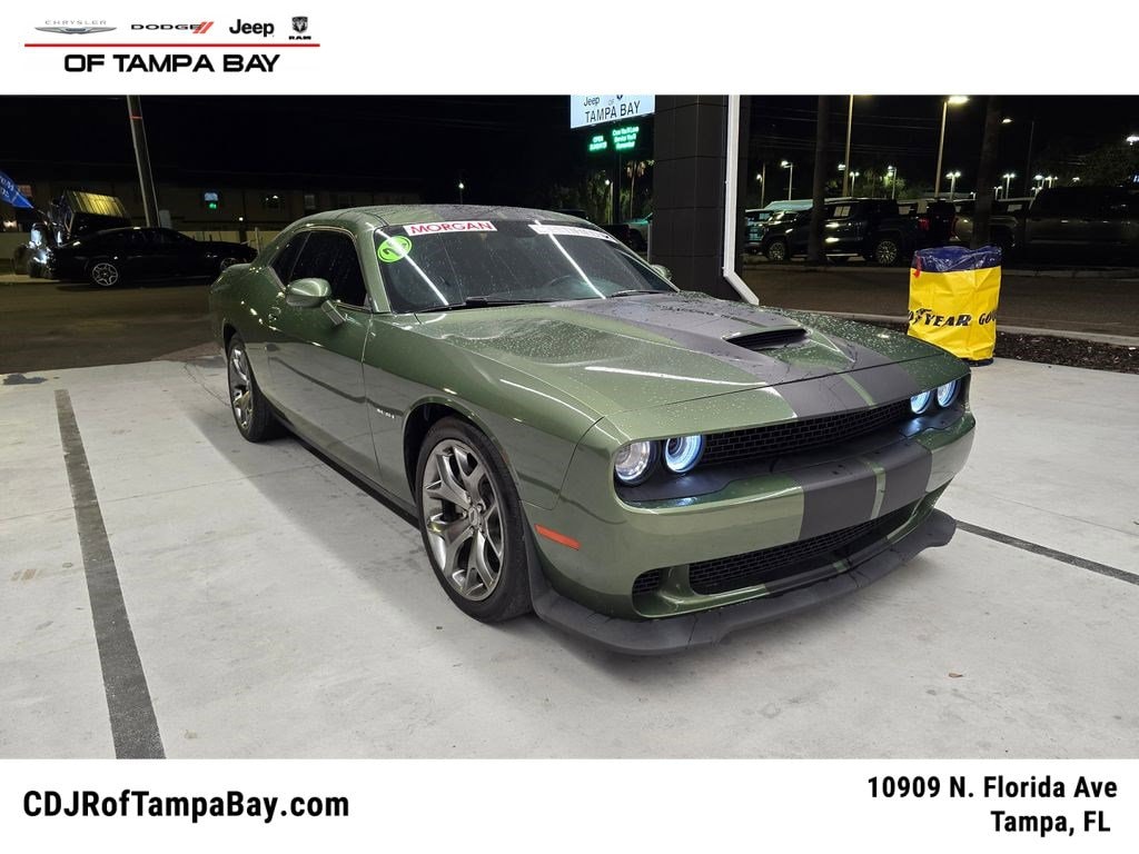 2022 Dodge Challenger R/T's photo