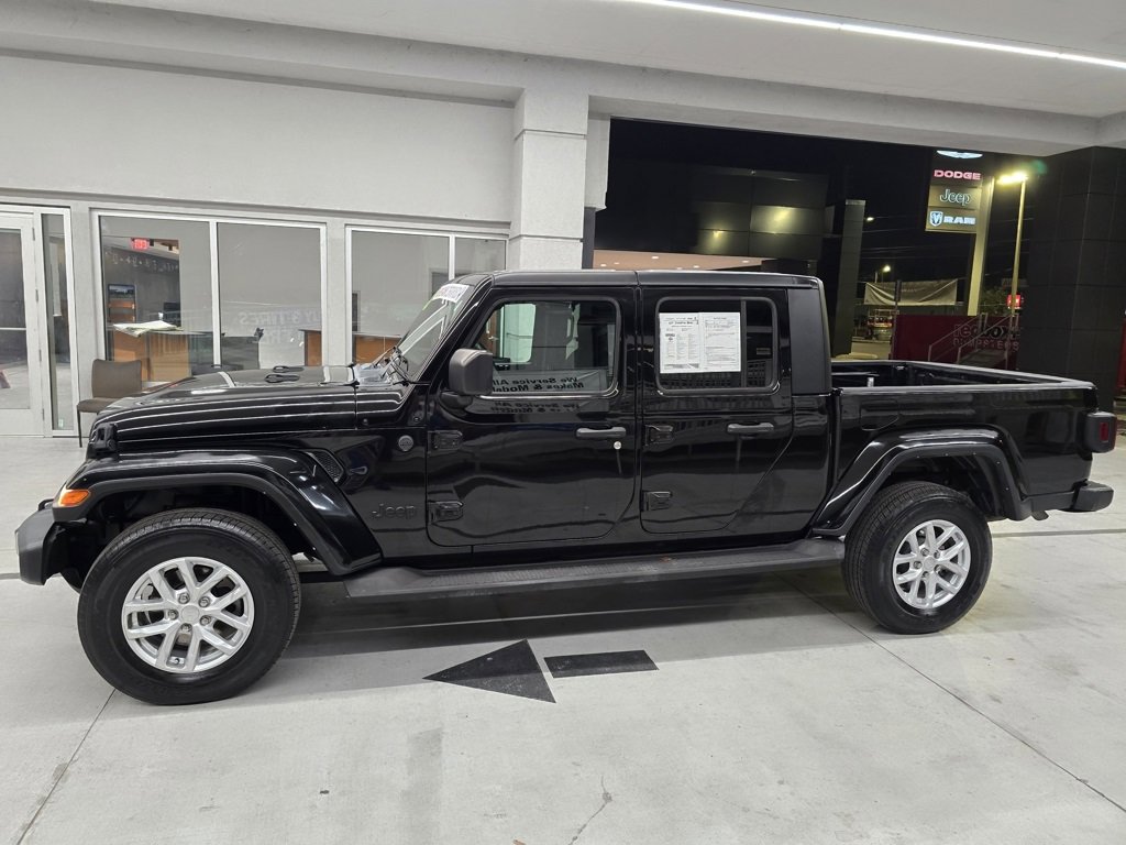 2023 Jeep Gladiator Sport S photo 3