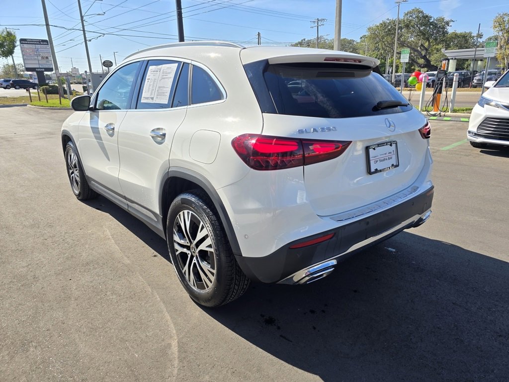 2025 Mercedes Benz GLA 250 photo 3