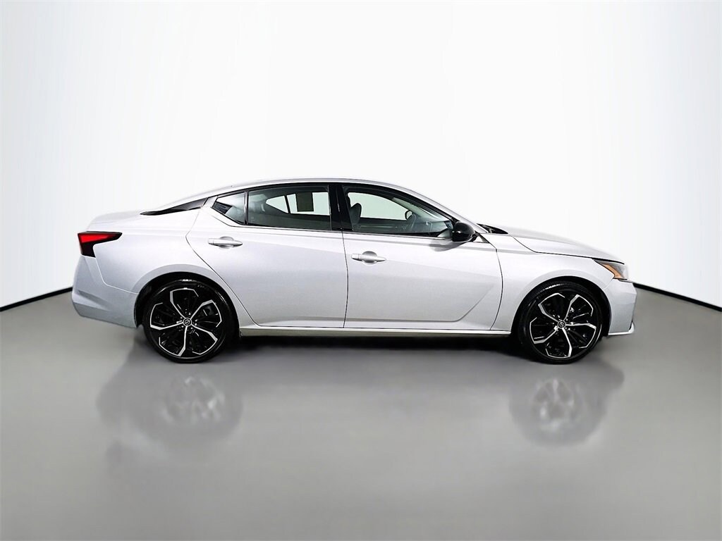 Used 2024 Nissan Altima 2.5 SR Sedan