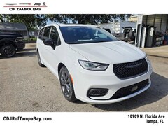 2026 Chrysler Pacifica SELECT Passenger Van