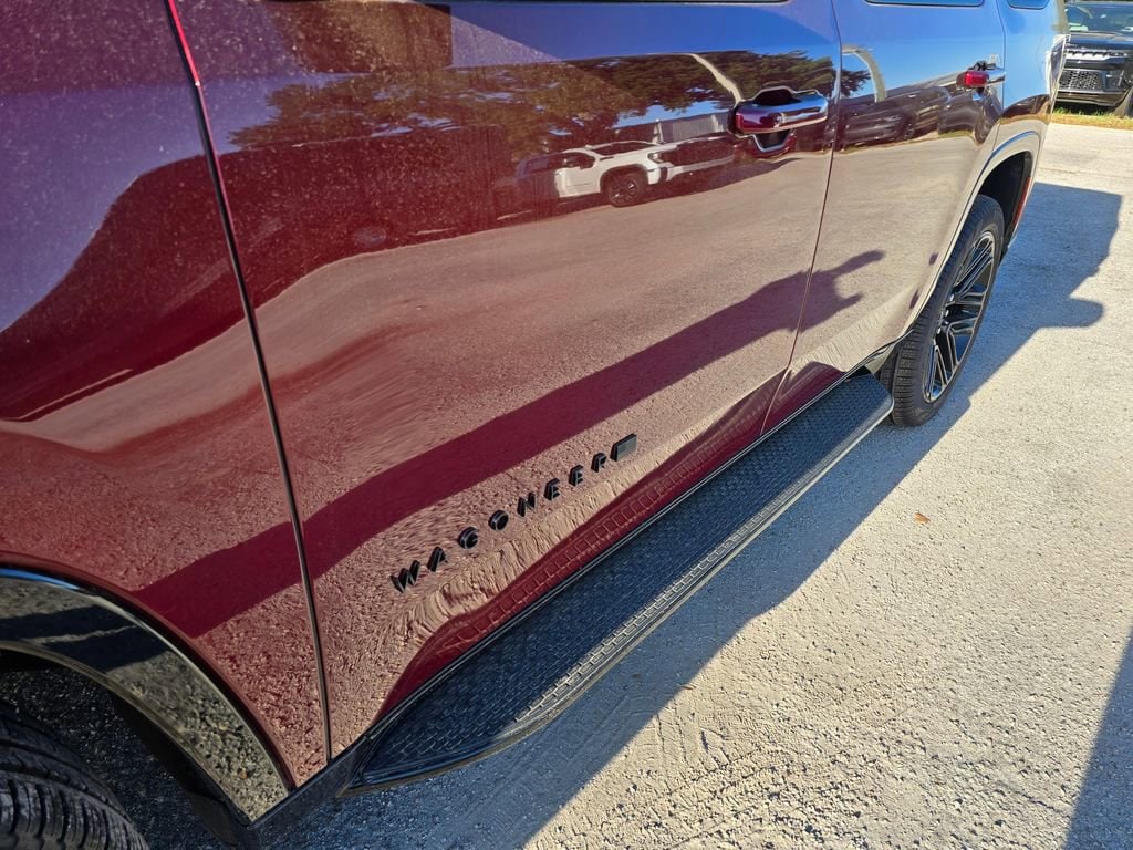 2025 Jeep Wagoneer Series II - Photo 11