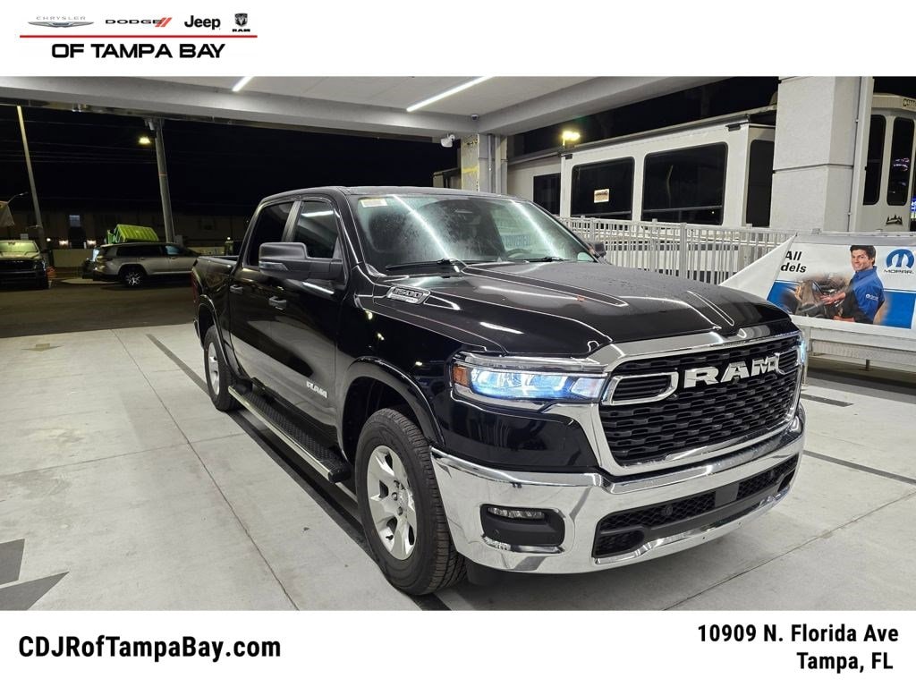 New 2026 Ram 1500 BIG HORN CREW CAB 4X4 5'7 BOX Pickup