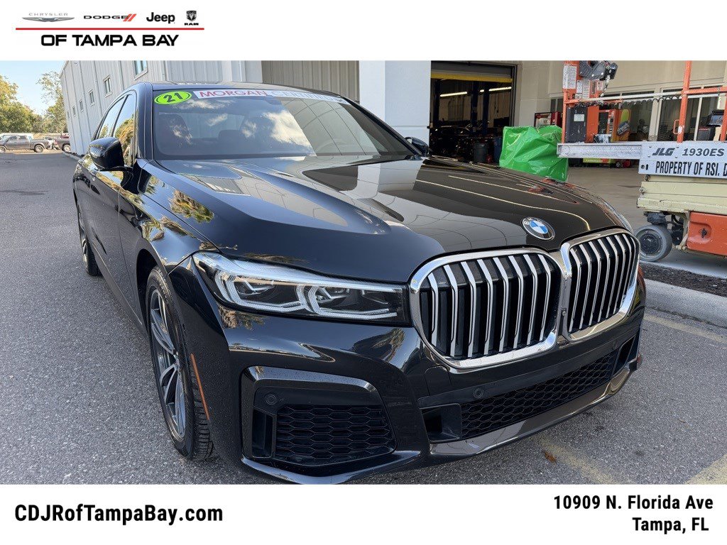 2022 BMW 7 Series 740i's photo