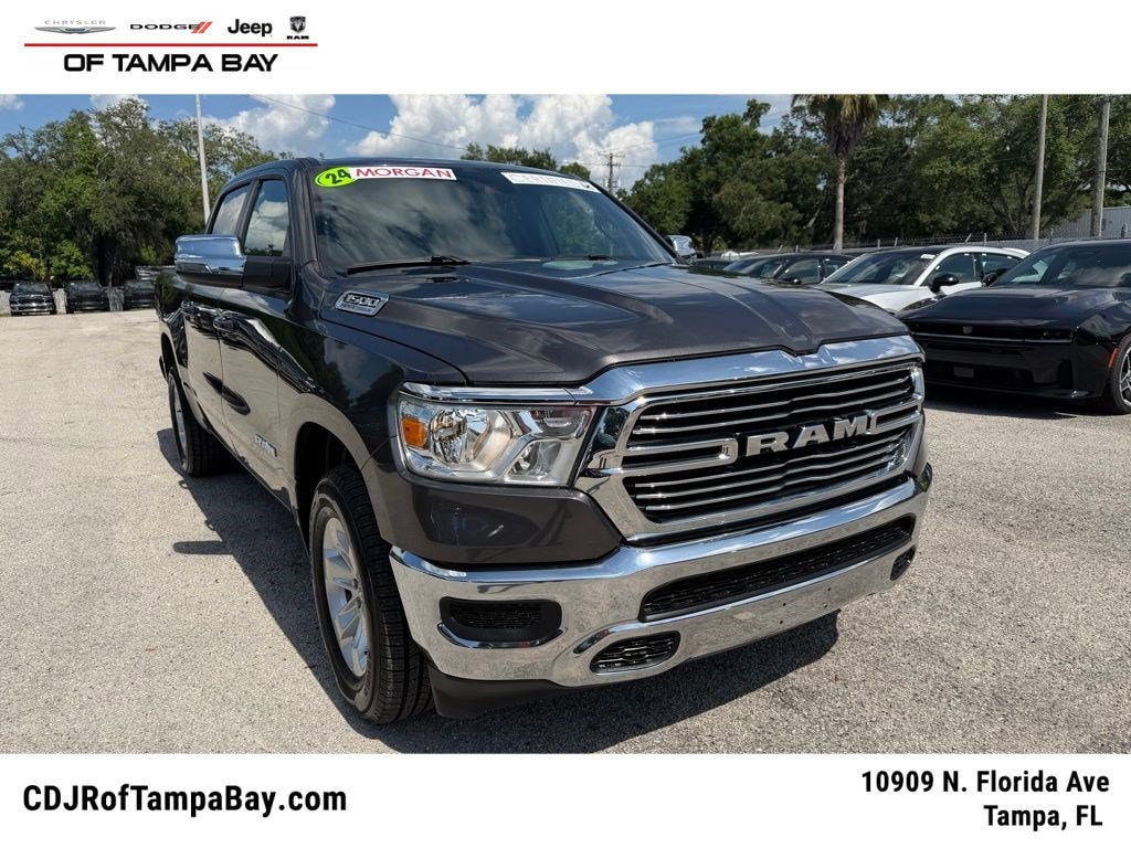 2024 RAM 1500 Laramie 4x4 Crew Cab 5'7's photo