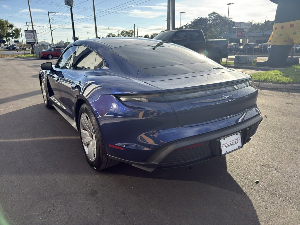 2022 Porsche Taycan Base photo 4