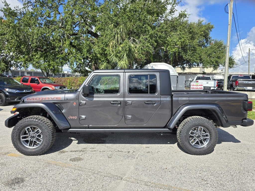 2025 Jeep Gladiator Mojave photo 3