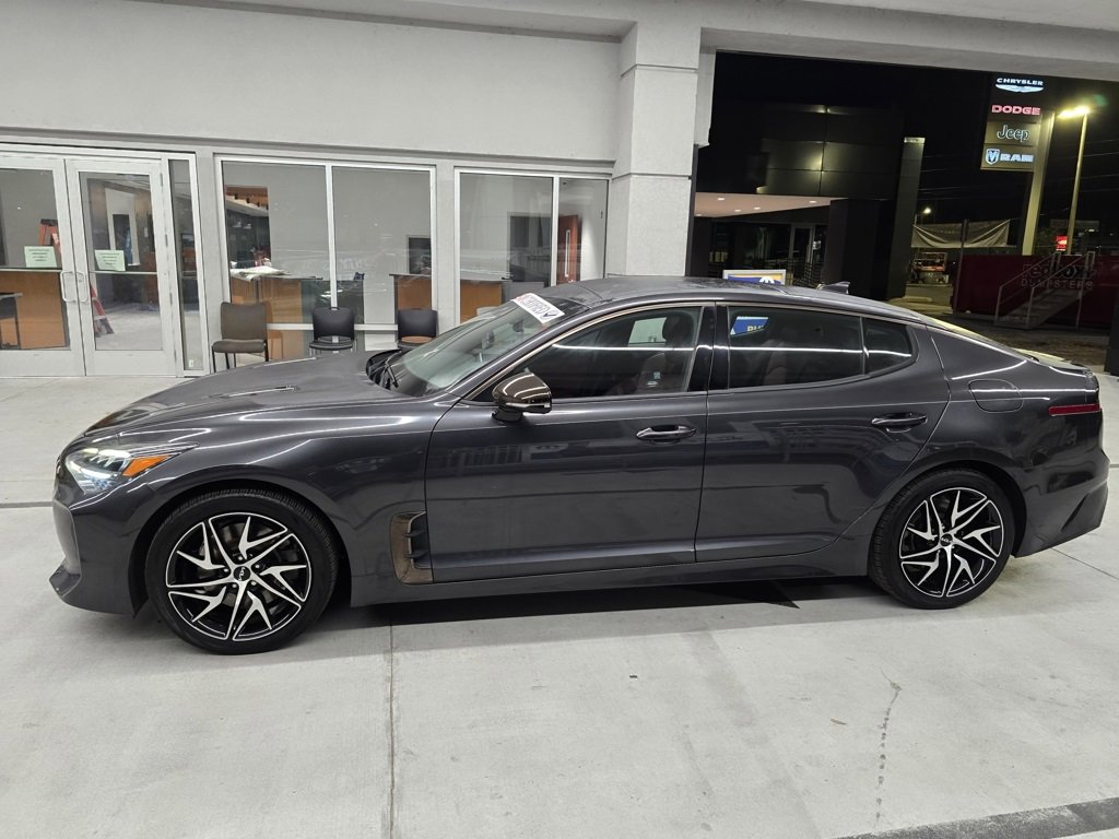 2023 Kia Stinger GT-Line photo 3