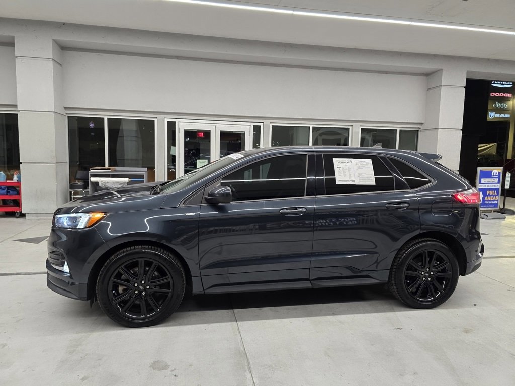 2022 Ford Edge ST photo 3