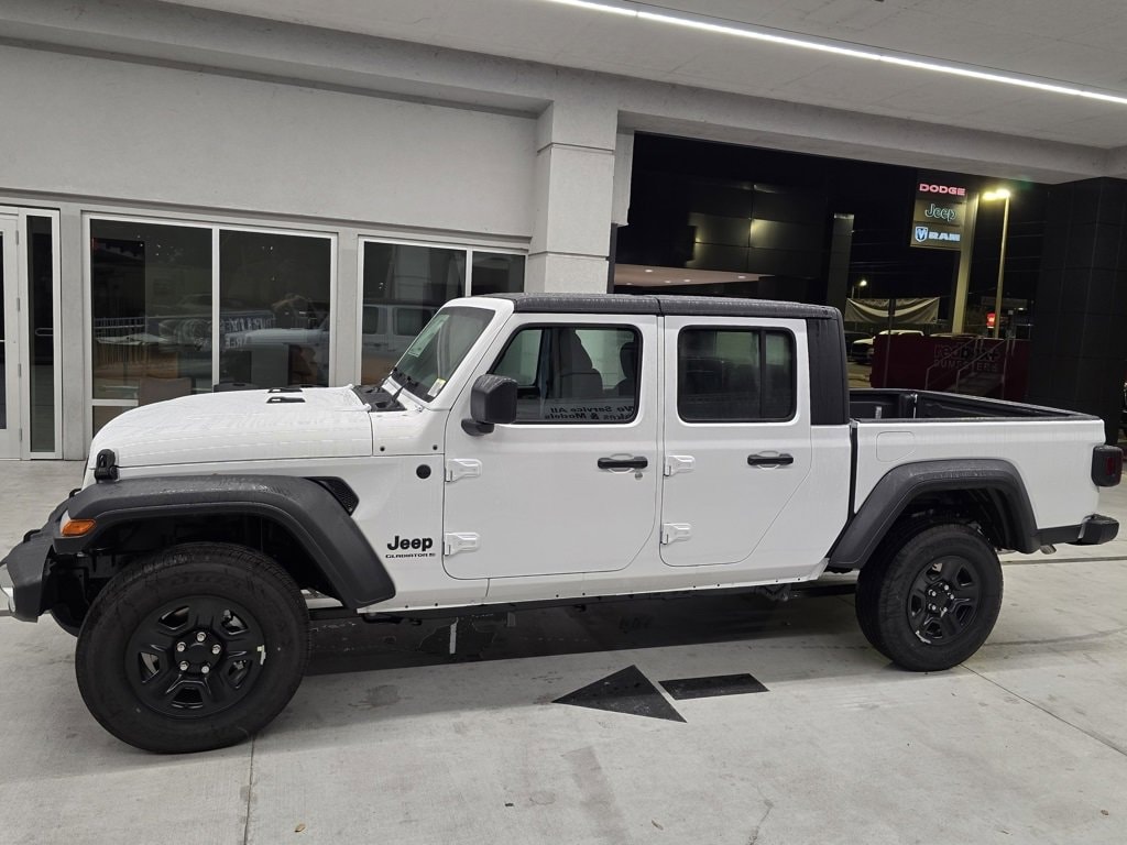 New 2025 Jeep Gladiator SPORT 4X4 Pickup
