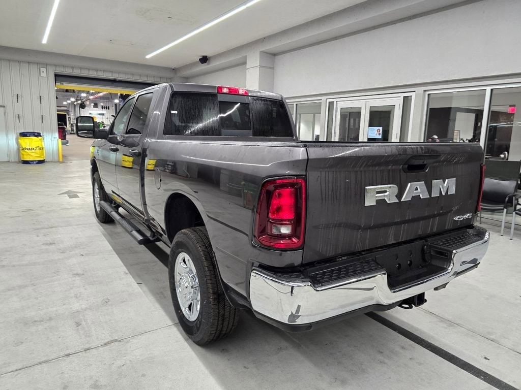 New 2026 Ram 2500 TRADESMAN CREW CAB 4X4 6'4 BOX Pickup