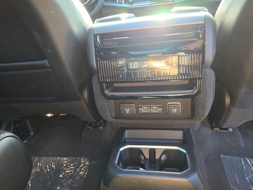 2025 Jeep Wagoneer Series II - Photo 39