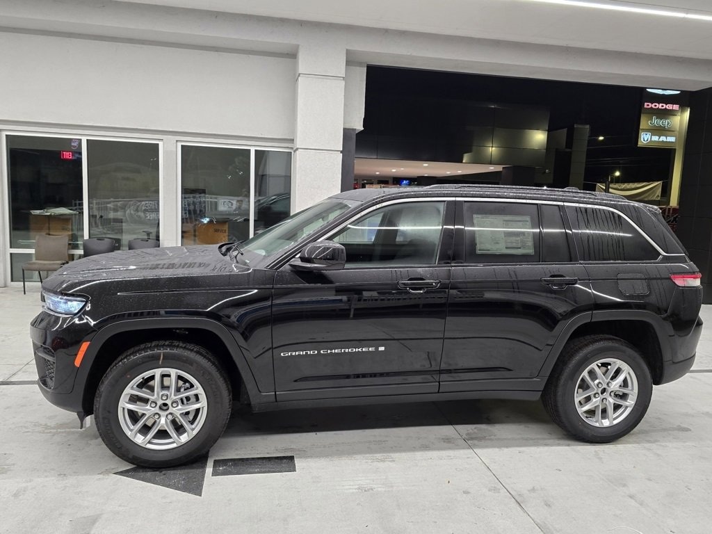 New 2025 Jeep Grand Cherokee LAREDO X 4X2 Sport Utility