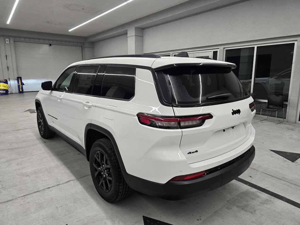 New 2025 Jeep Grand Cherokee L ALTITUDE X 4X4 Sport Utility