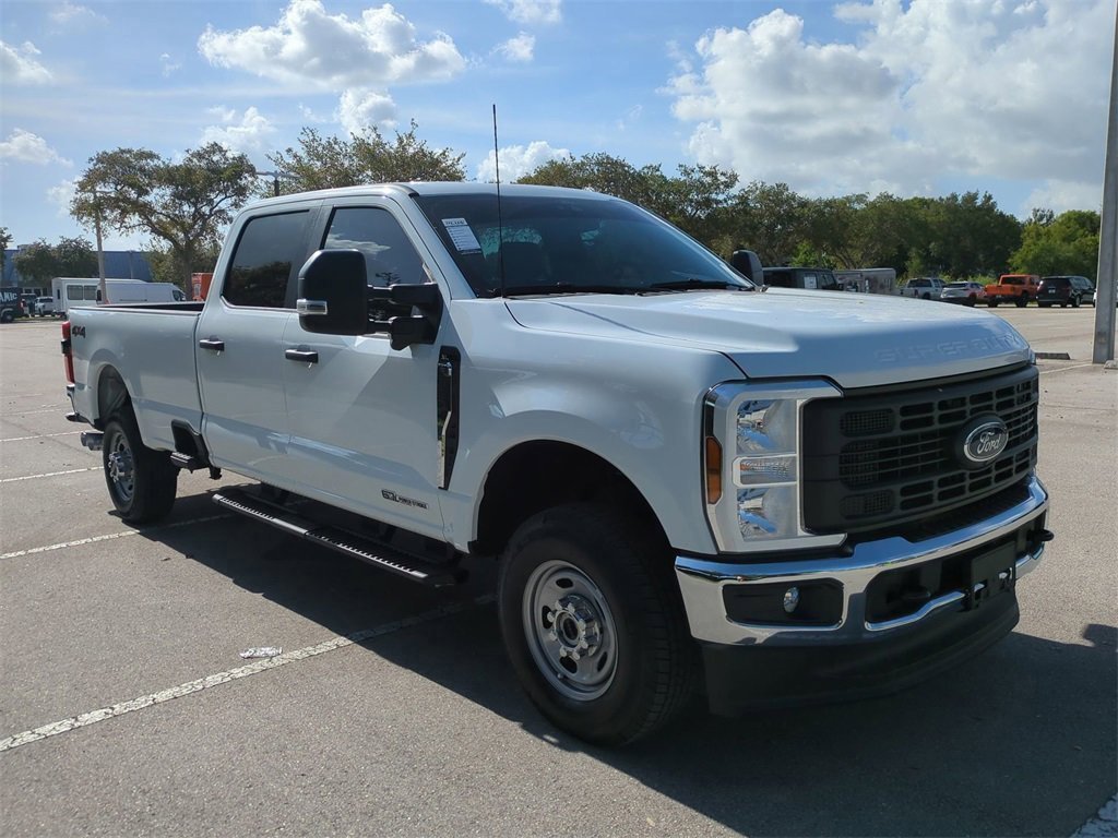 2025 Ford F-350 XL photo 2