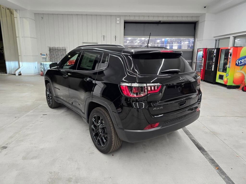 New 2026 Jeep Compass LATITUDE ALTITUDE 4X4 Sport Utility