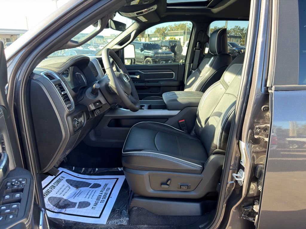2025 RAM 2500 Laramie - Photo 18