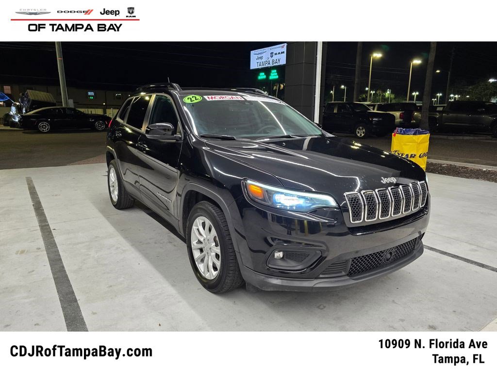 2022 Jeep Cherokee Latitude Lux's photo
