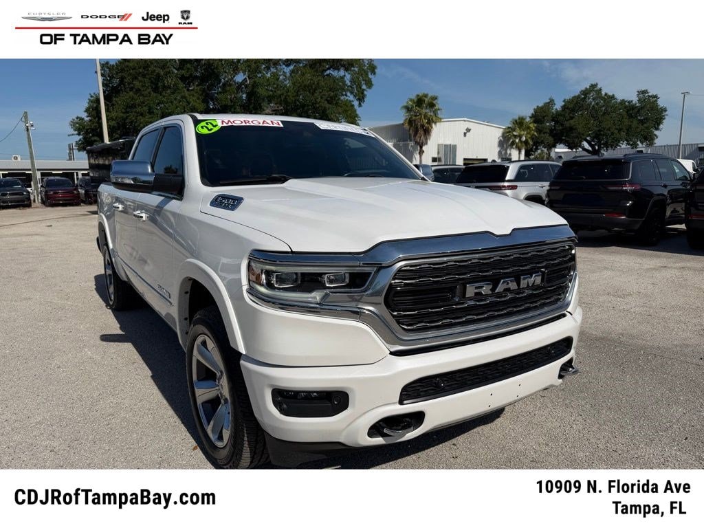2022 RAM 1500 Limited 4x4 Crew Cab 5'7's photo