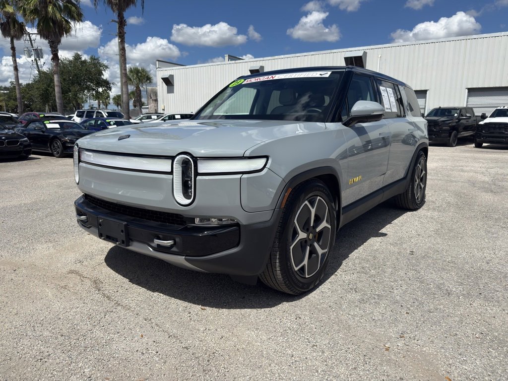 2023 Rivian R1S Adventure photo 2