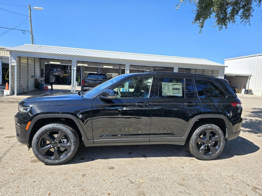 New 2025 Jeep Grand Cherokee LIMITED 4X4 Sport Utility