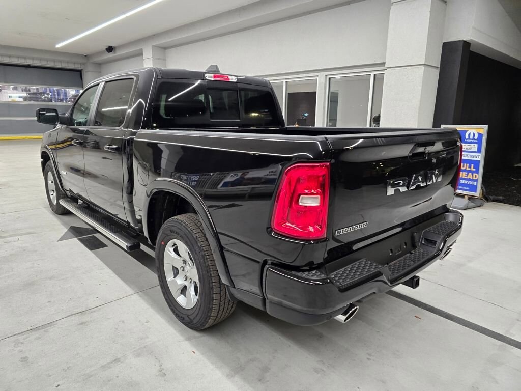 New 2026 Ram 1500 BIG HORN CREW CAB 4X2 5'7 BOX Pickup