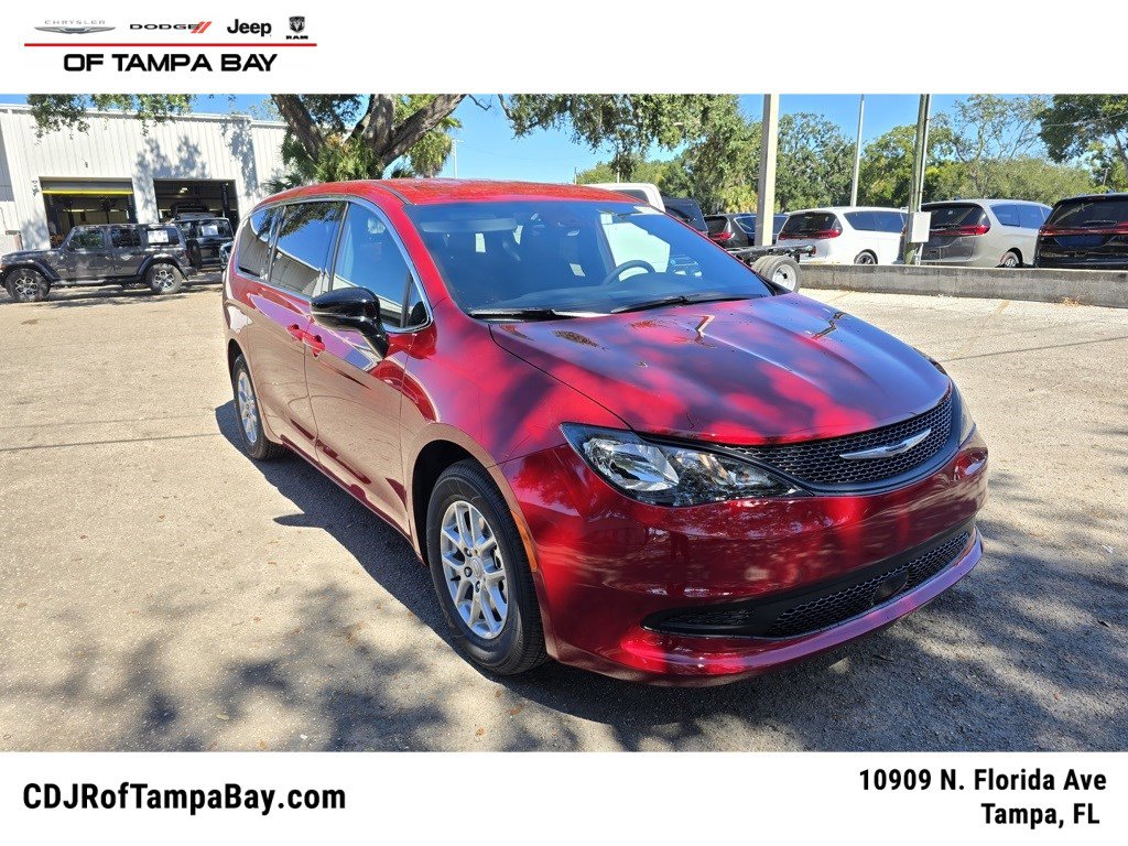 2026 Chrysler Voyager LX's photo