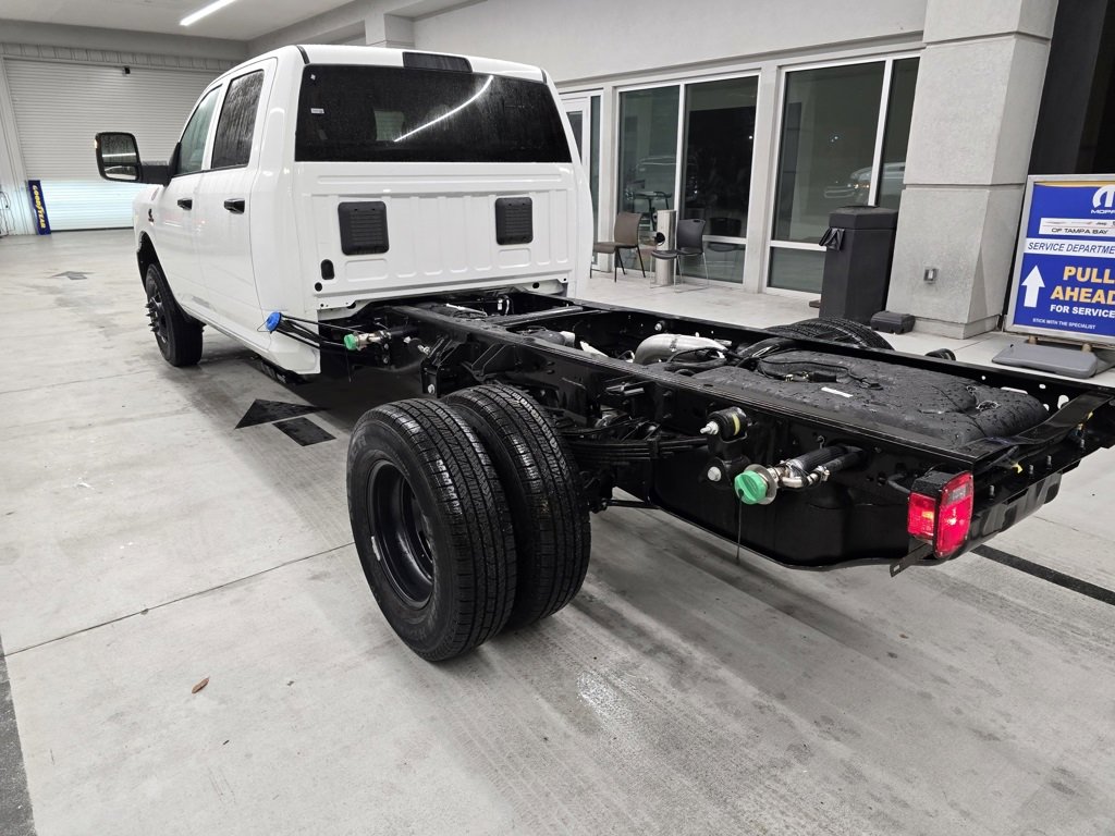 2026 Ram 3500 Tradesman photo 2