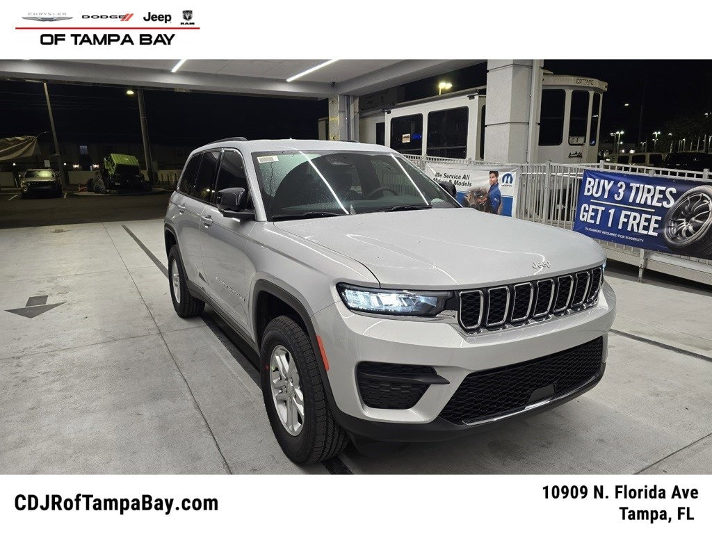 New 2025 Jeep Grand Cherokee LAREDO 4X2 Sport Utility
