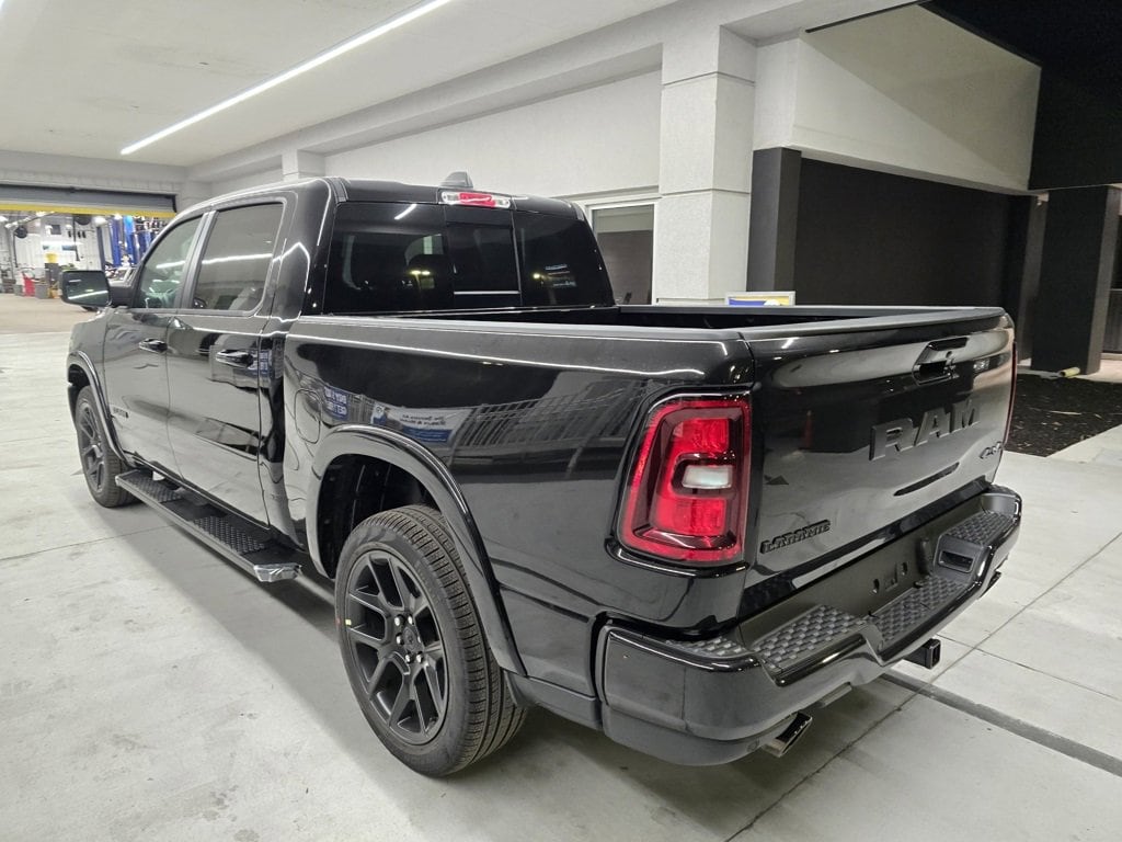 New 2026 Ram 1500 LARAMIE CREW CAB 4X4 5'7 BOX Pickup