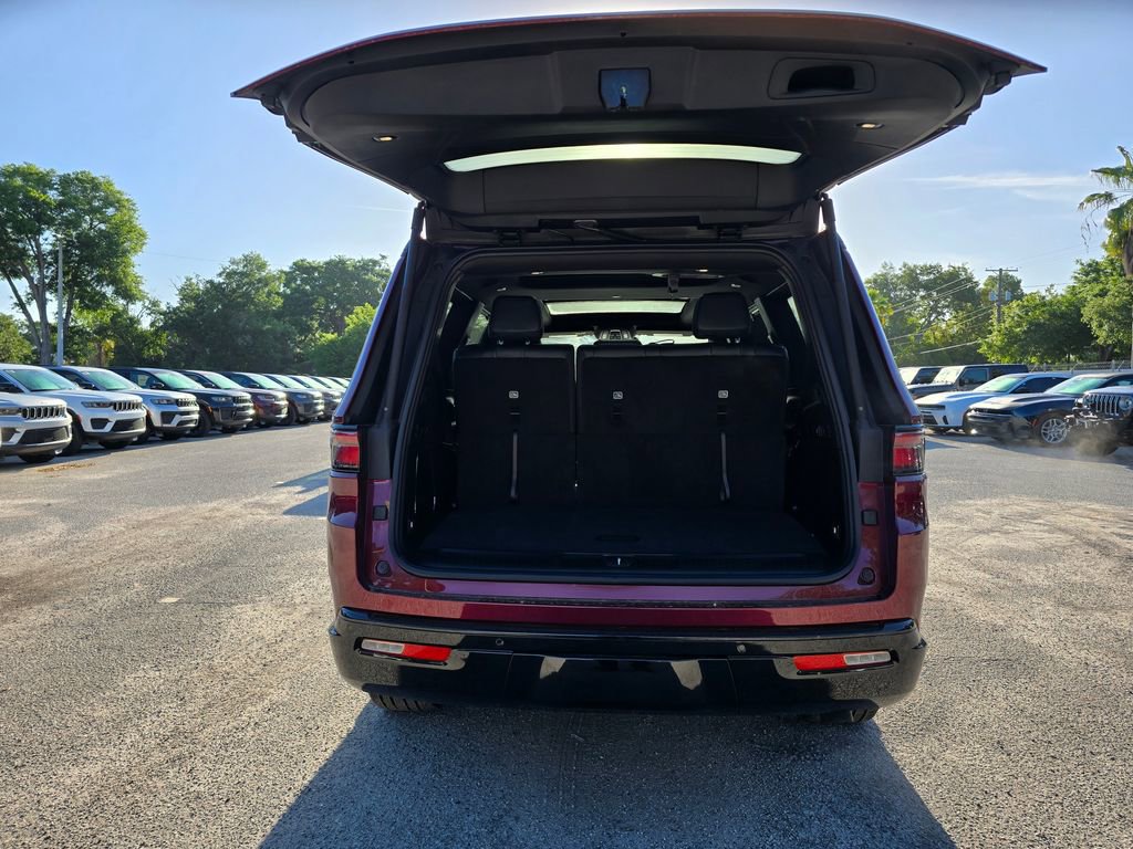 2025 Jeep Wagoneer Series II - Photo 42