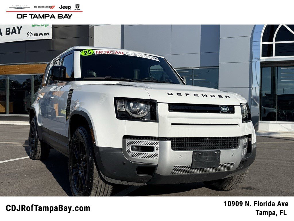 2025 Land Rover Defender S's photo