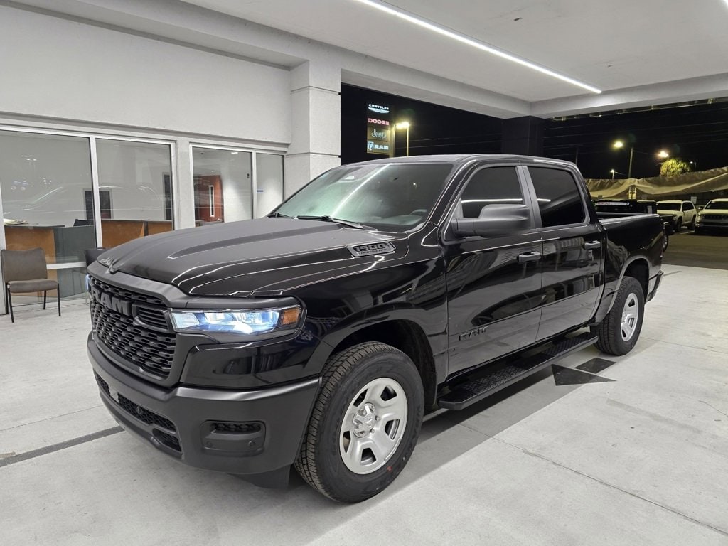 New 2026 Ram 1500 TRADESMAN CREW CAB 4X2 5'7 BOX Pickup