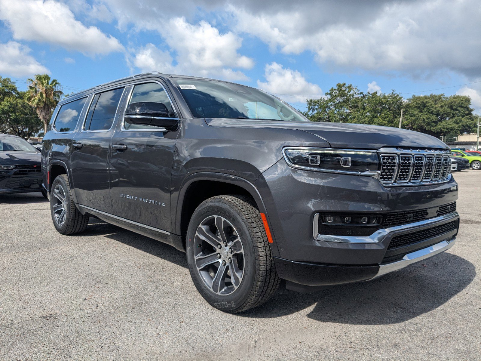 2024 Jeep Grand Wagoneer L photo 2