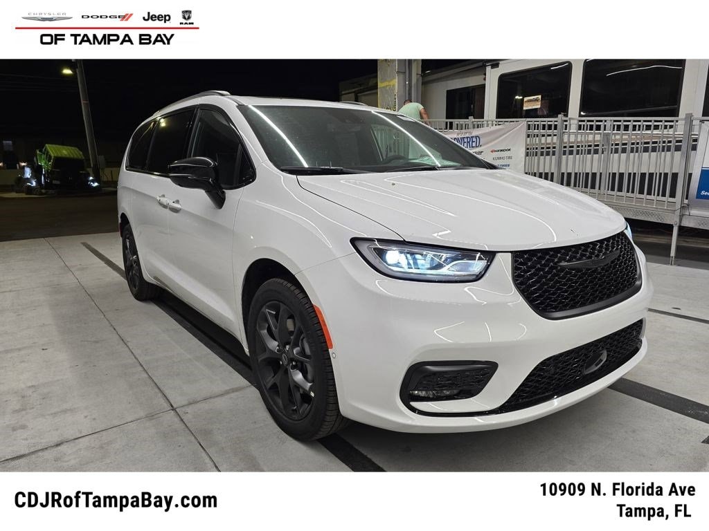 2026 Chrysler Pacifica