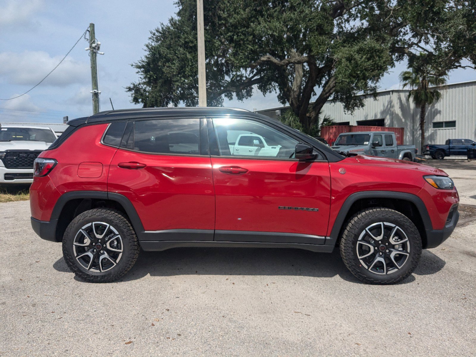 2025 Jeep Compass Trailhawk photo 4