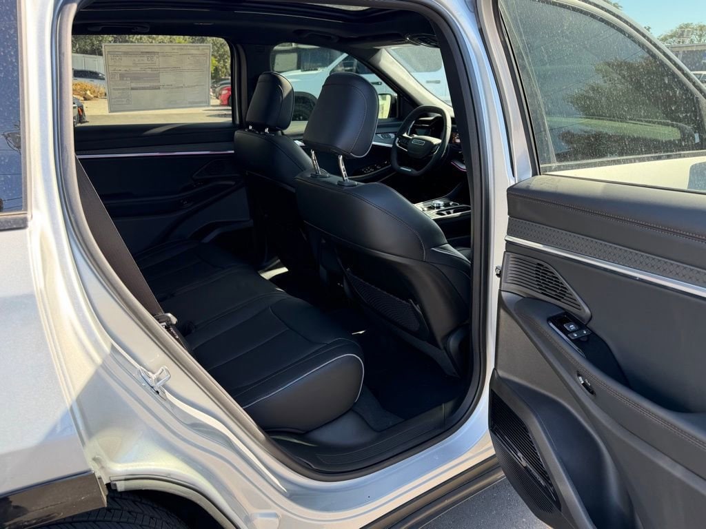 2025 Jeep Wagoneer S Limited - Photo 34