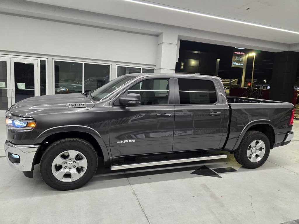 New 2026 Ram 1500 BIG HORN CREW CAB 4X2 5'7 BOX Pickup