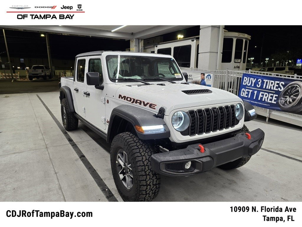 New 2025 Jeep Gladiator MOJAVE 4X4 Pickup