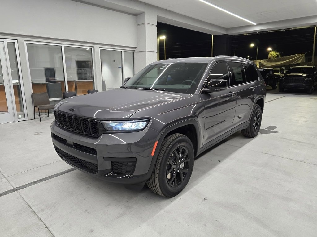 New 2025 Jeep Grand Cherokee L ALTITUDE X 4X4 Sport Utility