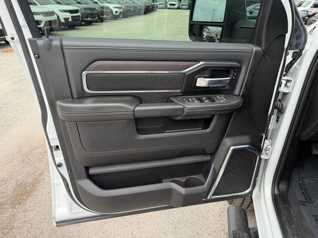 2025 RAM 2500 Laramie - Photo 16
