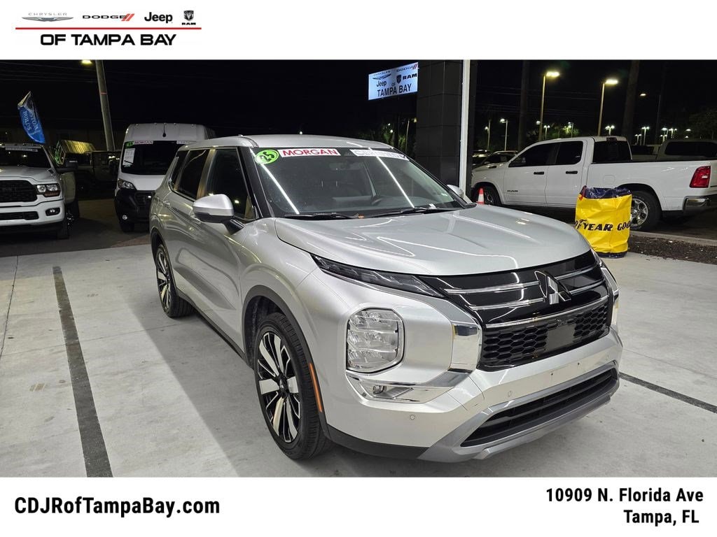 2025 Mitsubishi Outlander SE 2WD's photo