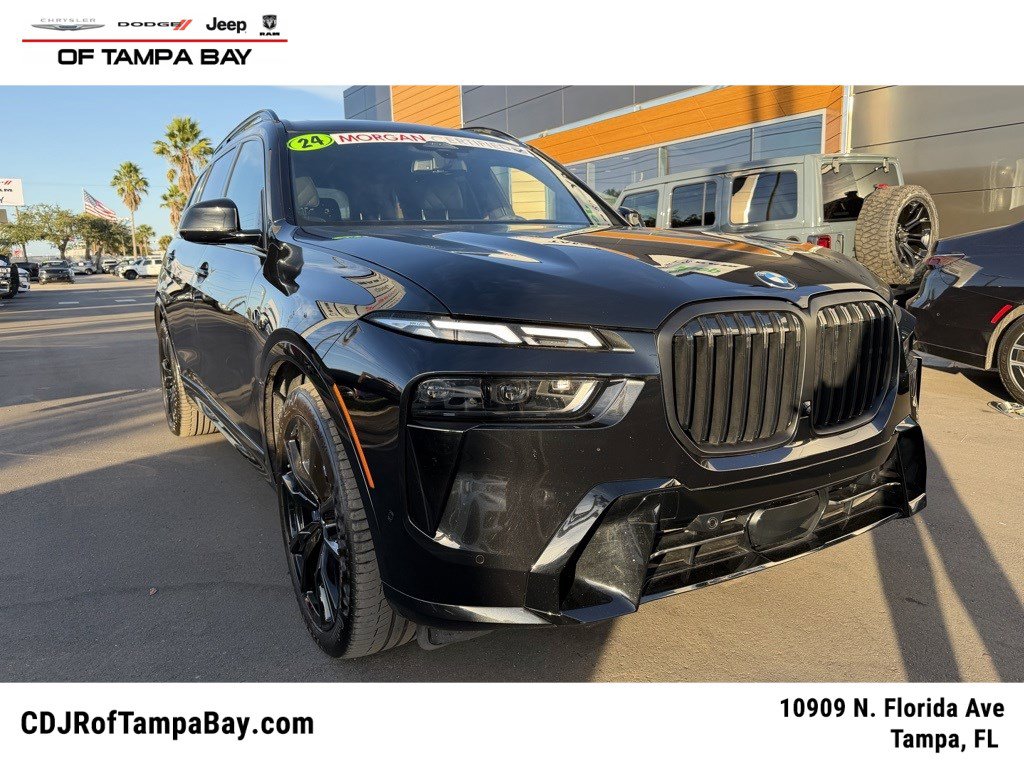 2024 BMW X7 40i's photo