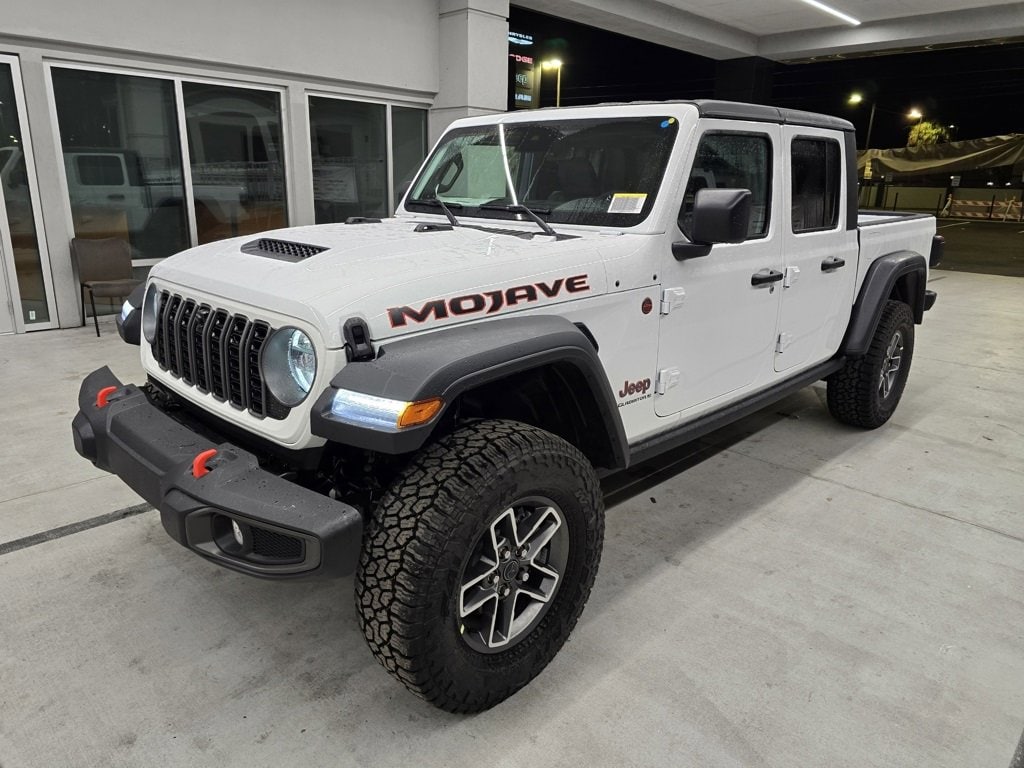 New 2025 Jeep Gladiator MOJAVE 4X4 Pickup