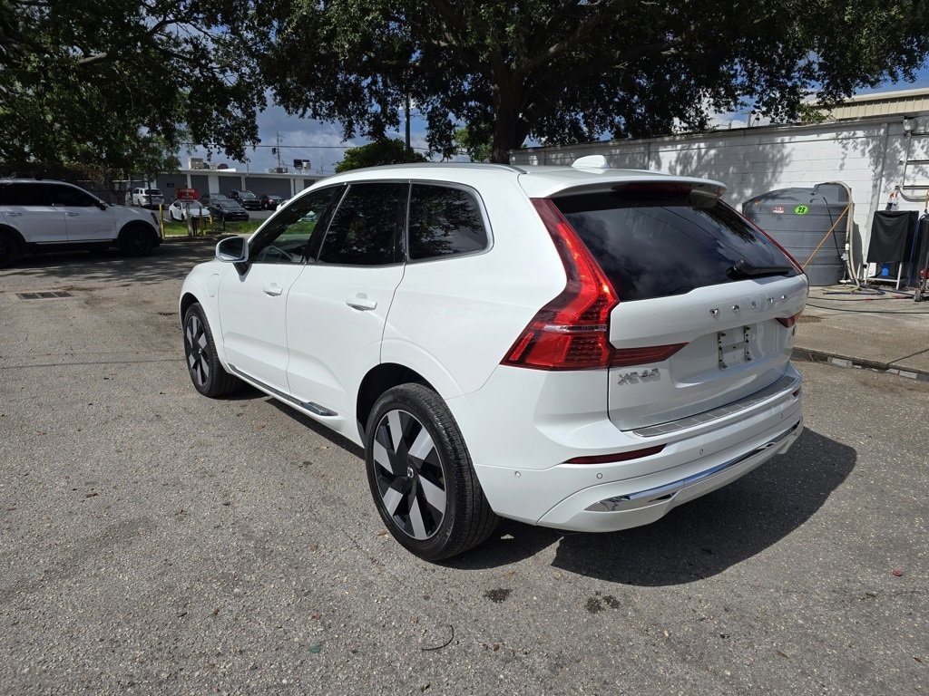Used 2023 Volvo XC60 Recharge Plug-In Hybrid Ultimate Bright Theme T8 eAWD PHEV Ultimate Bright Theme
