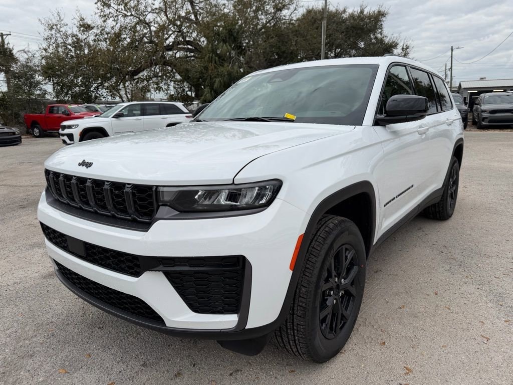 New 2026 Jeep Grand Cherokee L L LAREDO ALTITUDE 4X4 Sport Utility